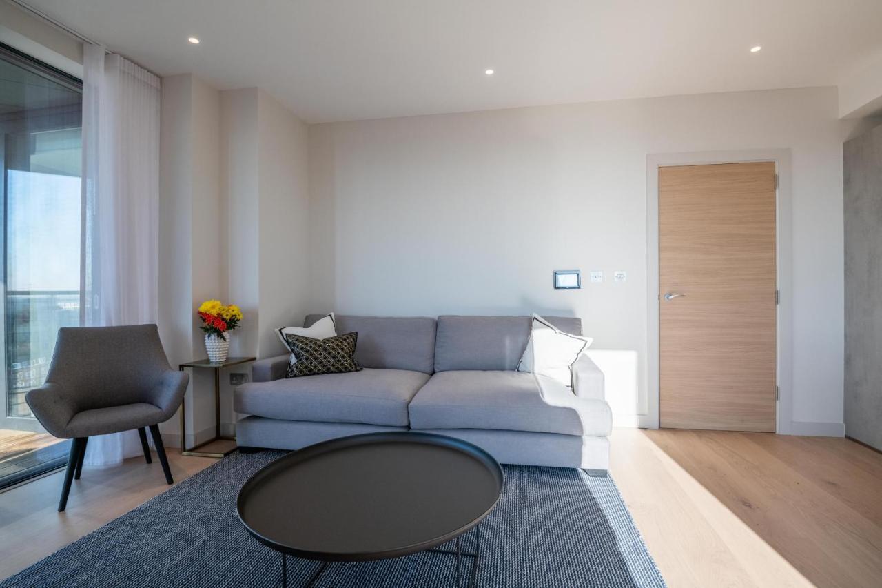 Modern Family Home Close To Victoria Station By Underthedoormat ロンドン エクステリア 写真